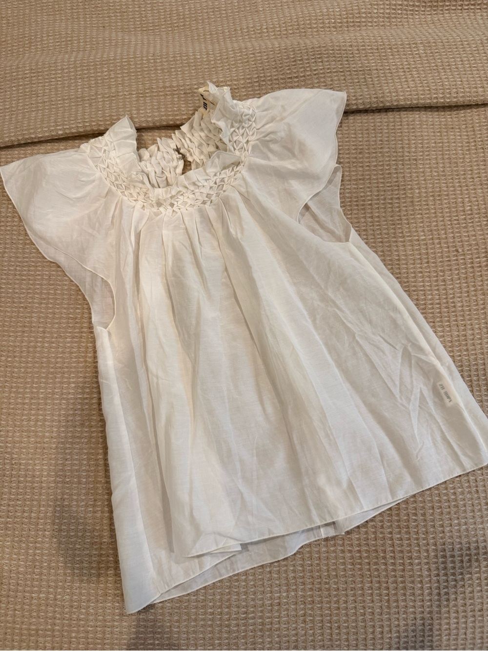 Zii Ropa Cream Smocked Flutter-Sleeve Top XS